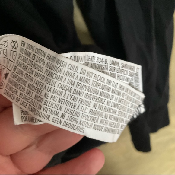 Forever 21 x Hajime Sorayama Limited Edition Robot Graphic Long Sleeve Tee - Picture 4 of 5